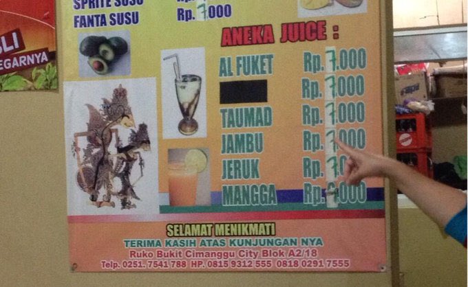 Tulisan menu absurd di tukang minuman ini bikin garuk-garuk kepala
